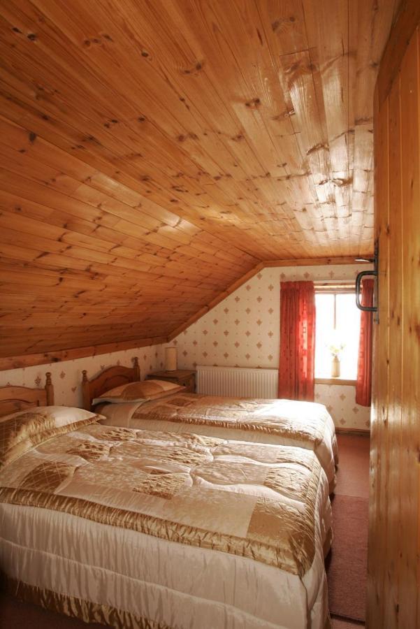 Cummins Cottages Ballycrossaun エクステリア 写真