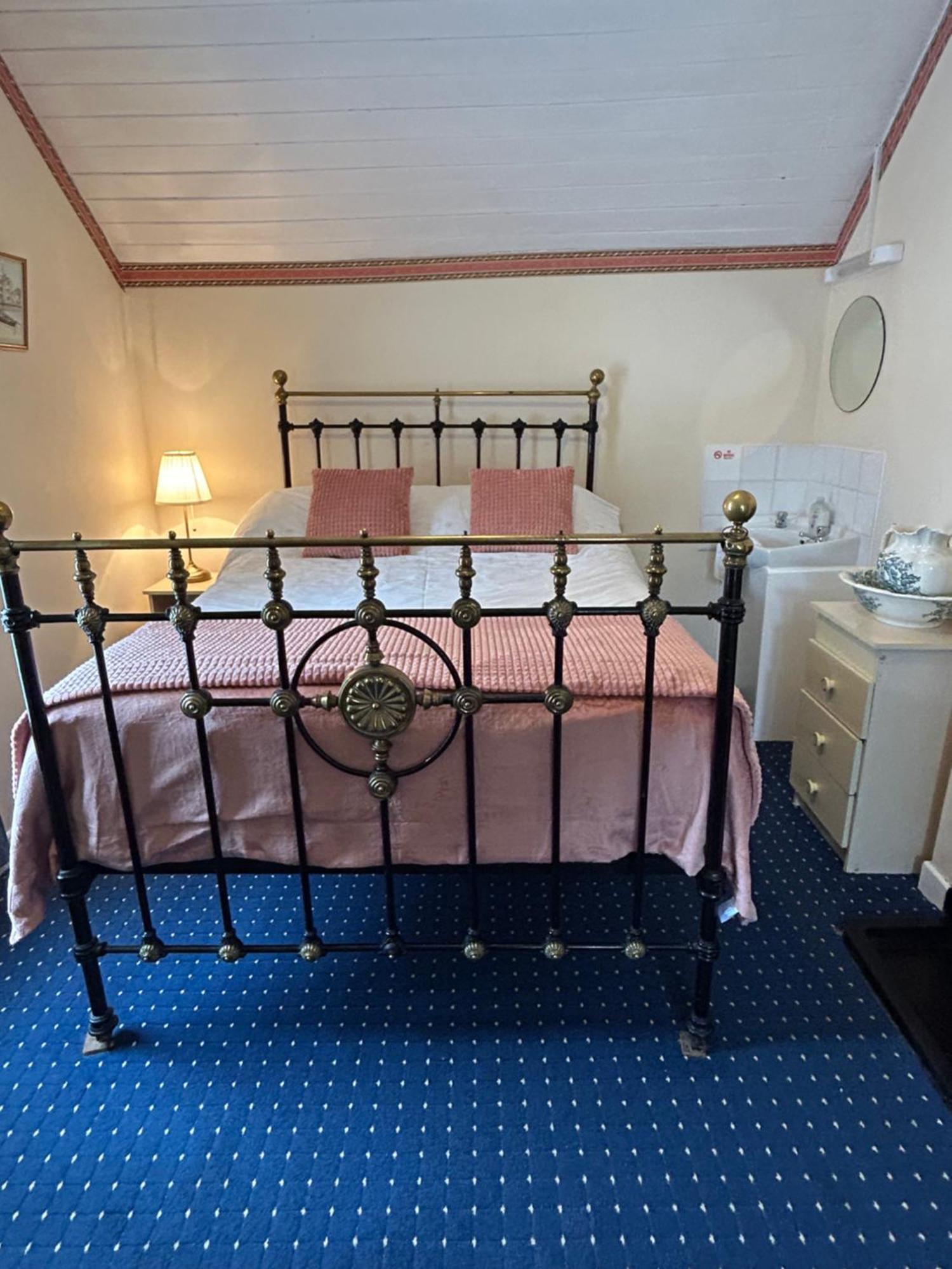 Cummins Cottages Ballycrossaun エクステリア 写真