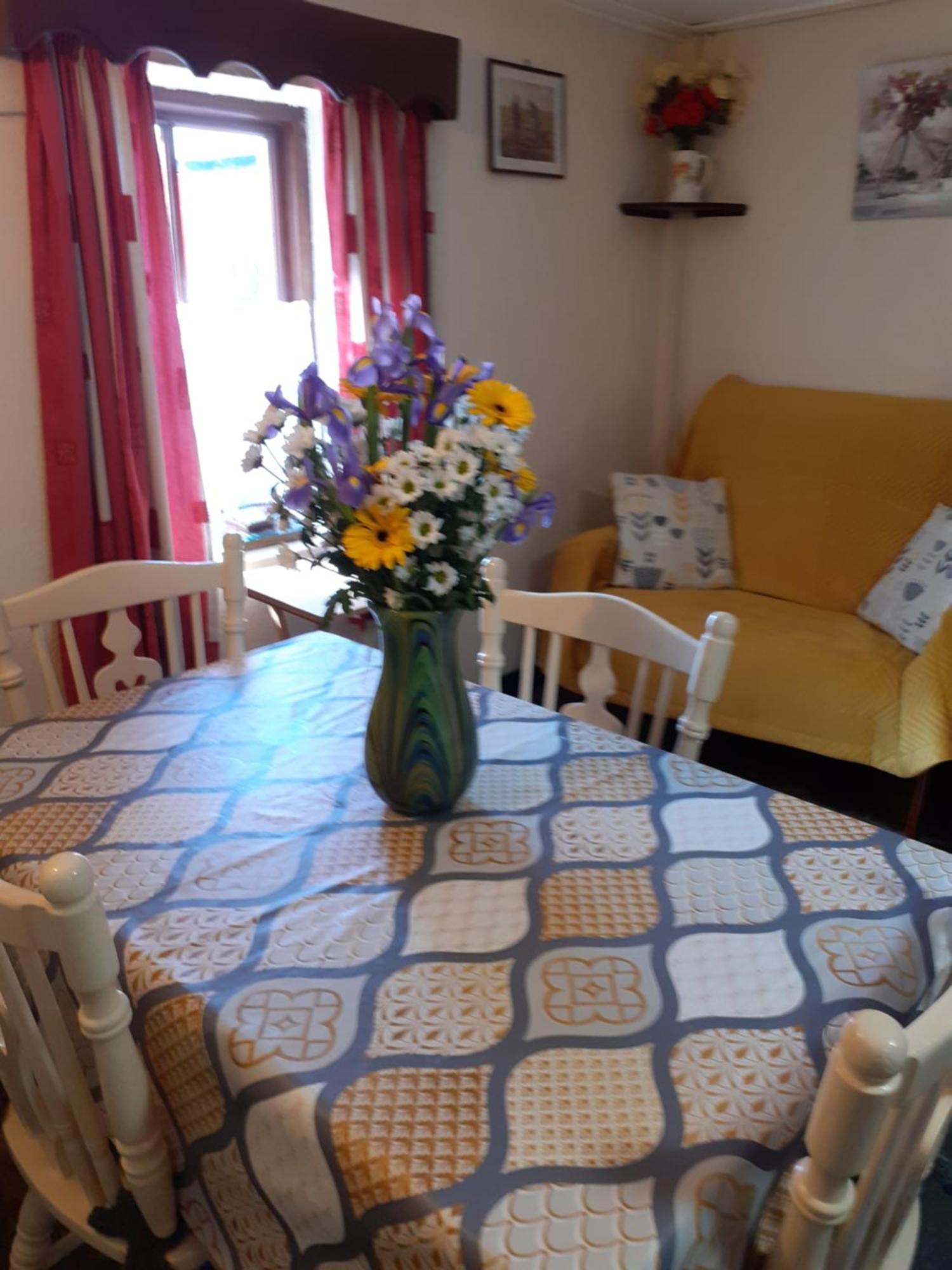 Cummins Cottages Ballycrossaun エクステリア 写真