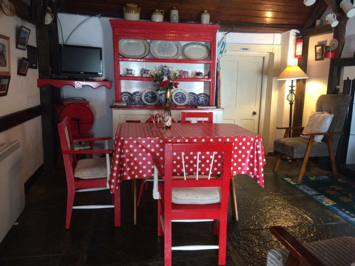 Cummins Cottages Ballycrossaun エクステリア 写真