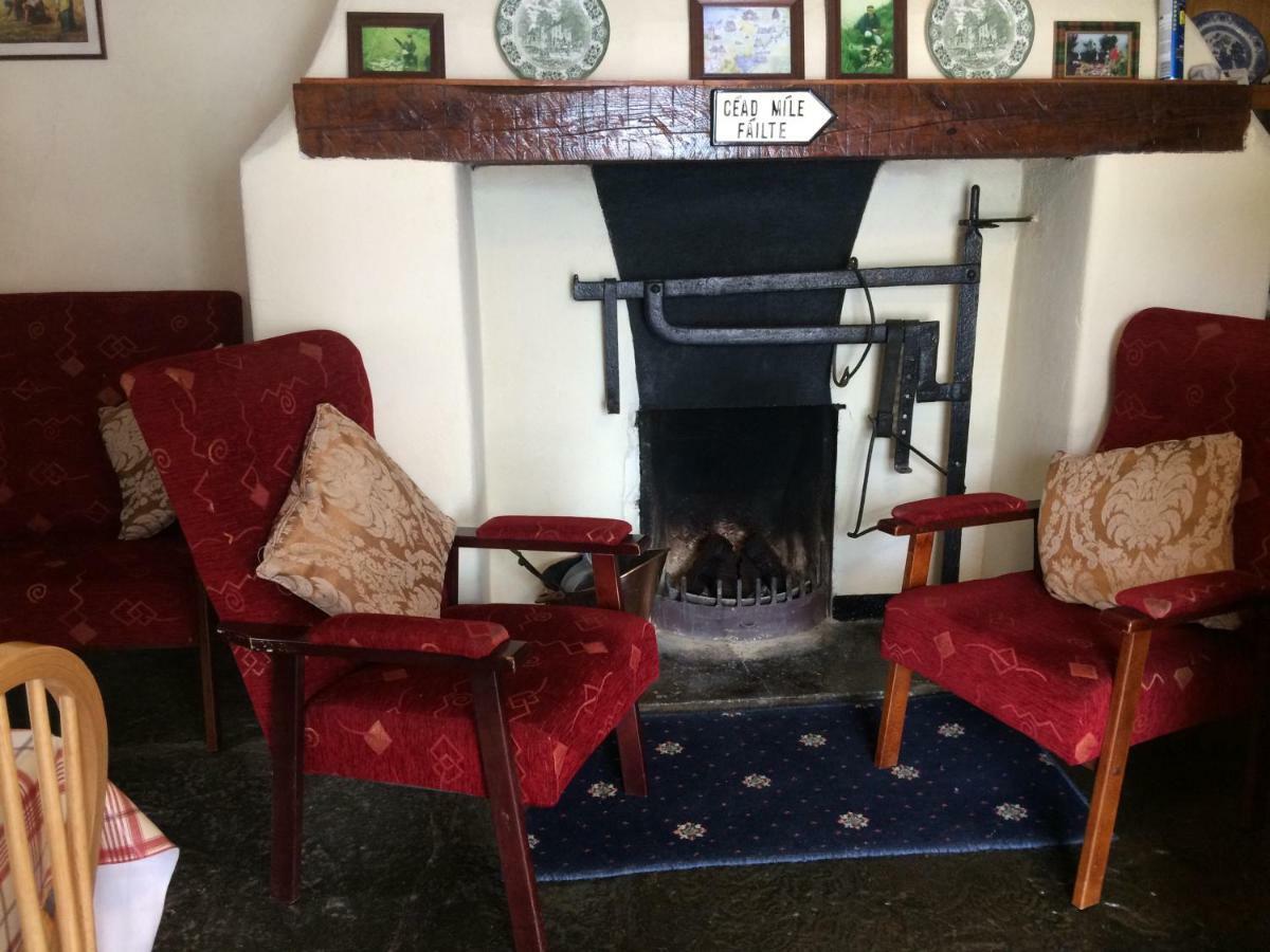 Cummins Cottages Ballycrossaun エクステリア 写真